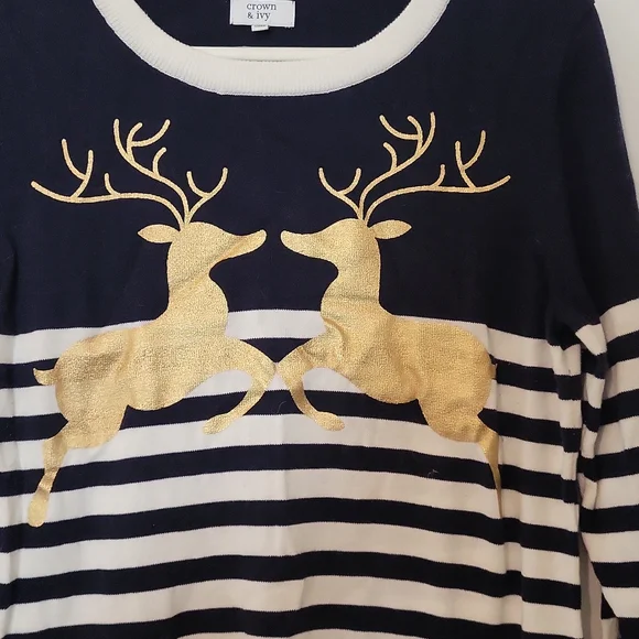 Crown & Ivy Sweater Size Medium - Picture 2 of 3